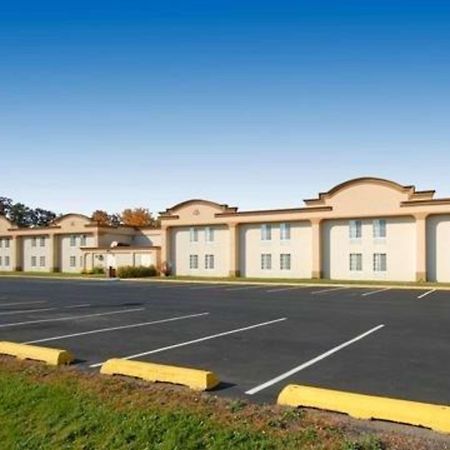 דנוויל Quality Inn & Suites מראה חיצוני תמונה