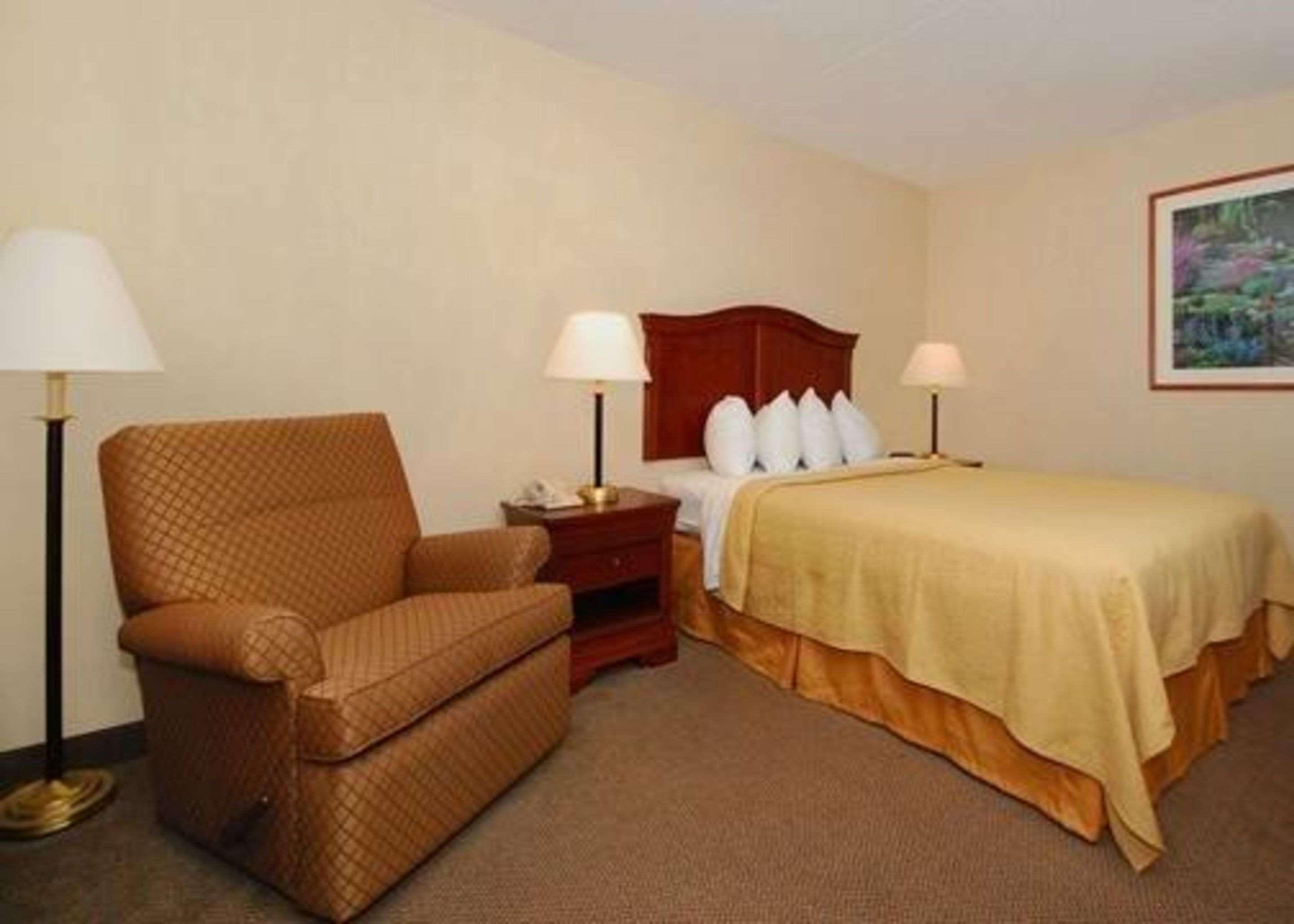 דנוויל Quality Inn & Suites מראה חיצוני תמונה